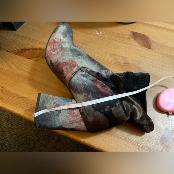 Target store: slouchy, retro suede, velvet,Valor, floral ankle boots size 8. - Picture 5 of 5